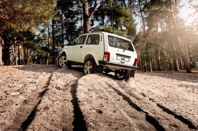 40-����� LADA 4�4